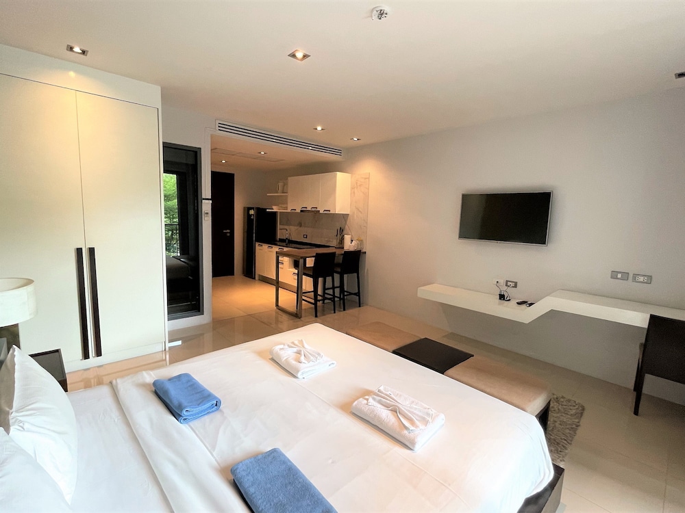 Emerald Terrace Condominium Resort 23/71
