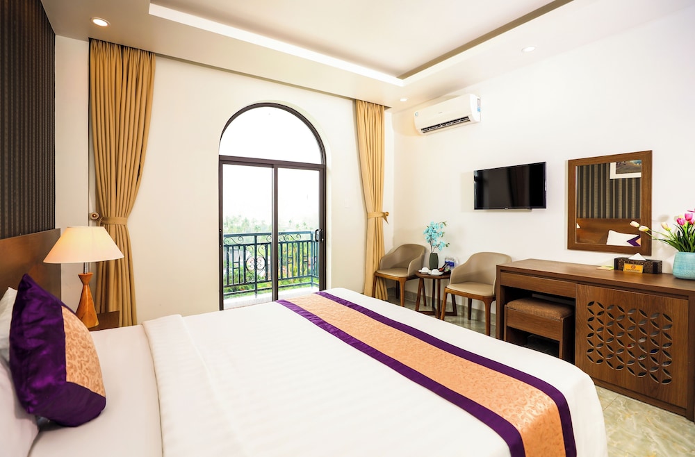 DELUXE, DOUBLE BED, SEA VIEW