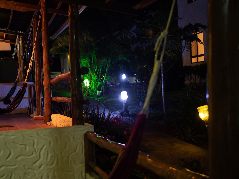 Twin Lodge Galapagos Hotel 62/68