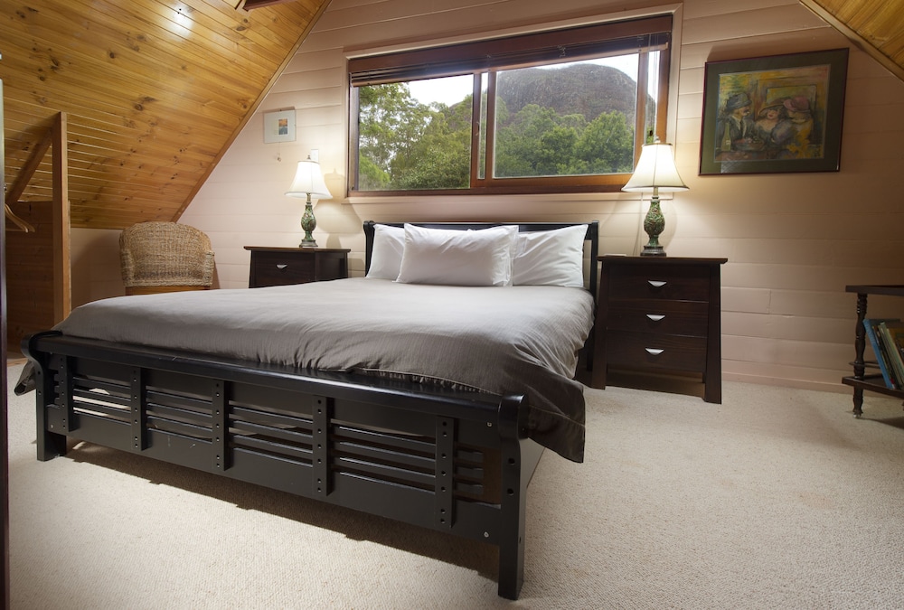 GLASS HOUSE MOUNTAINS ECOLODGE 13/34