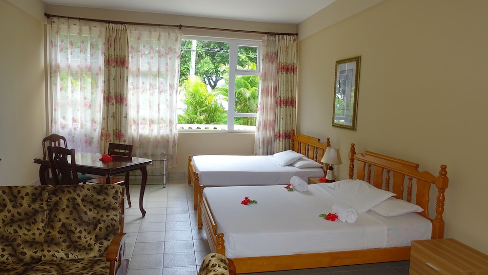 Reef Holiday Apartments Hotel Mahe Island 16/60