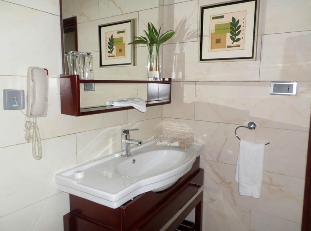 Hotel Chelsea Wuse 2 50/50