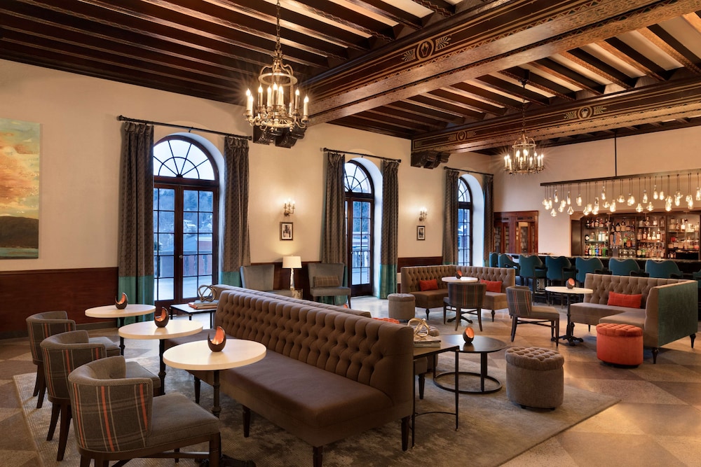 Hotel Saranac Curio Collection By Hilton 36/63