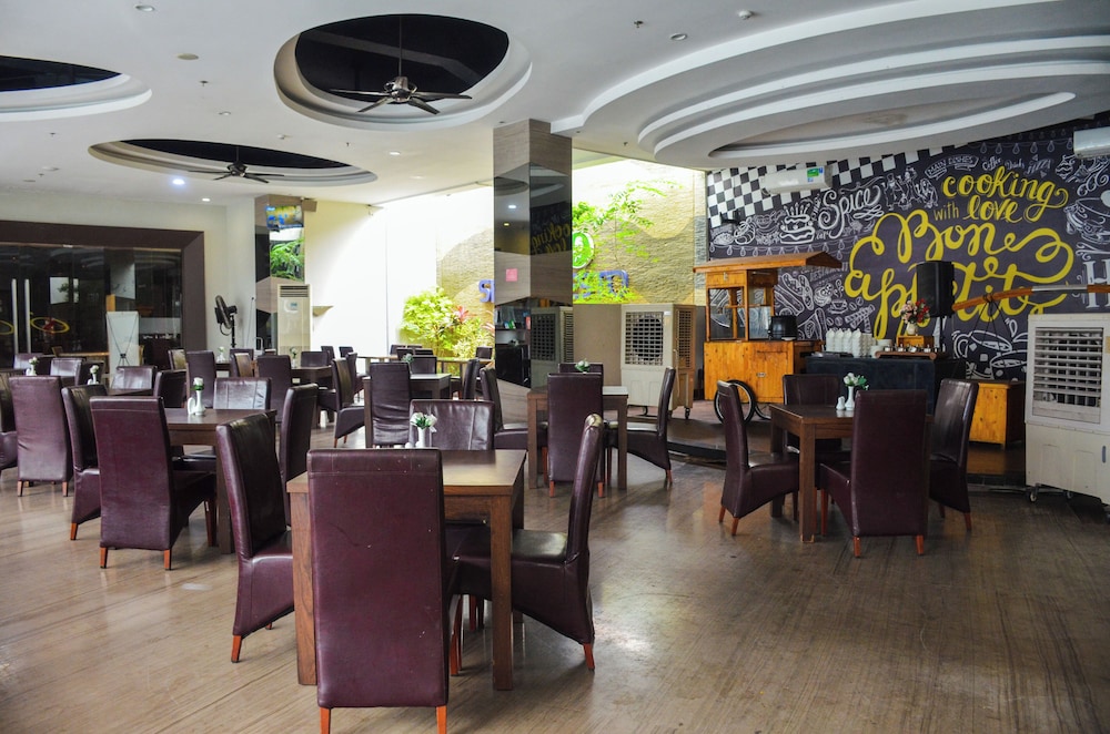 Grand TW Batam Center Hotel & Convention 54/64