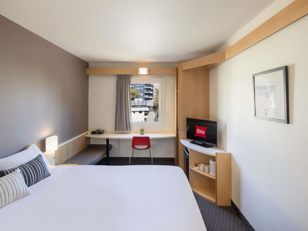 IBIS SYDNEY THORNLEIGH 18/62