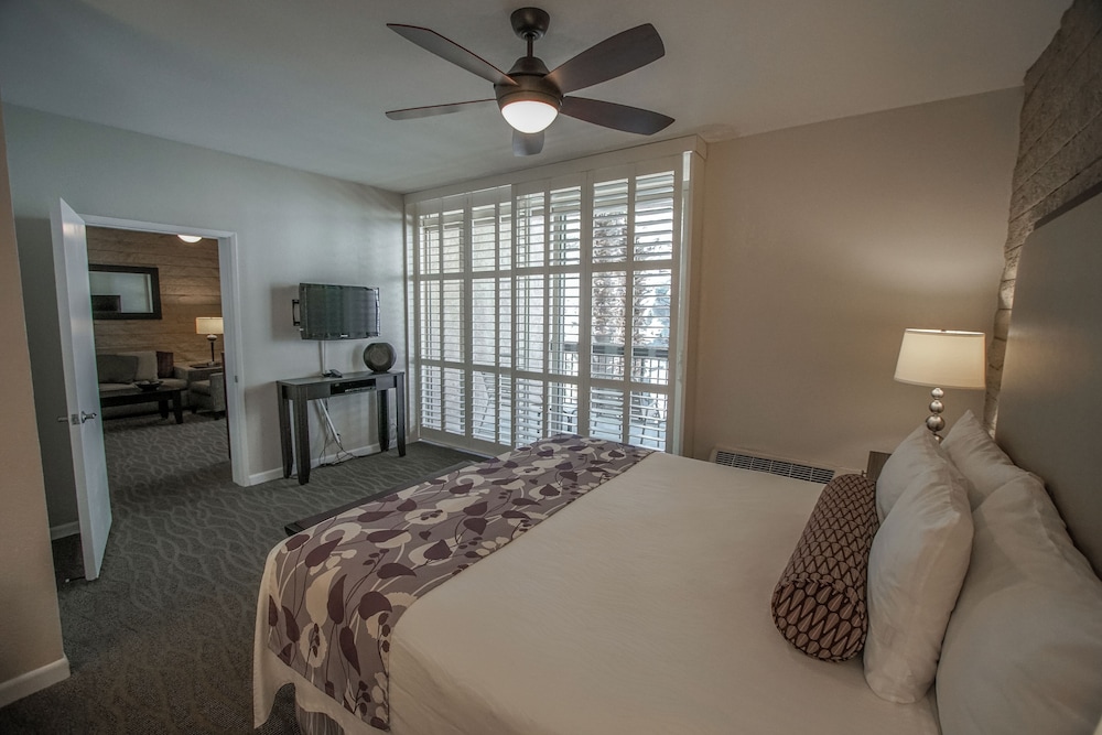 Getaways At Palm Springs Tennis Club 16/50