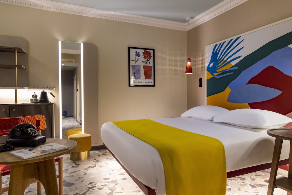 Hotel de La Paix Paris 17/68