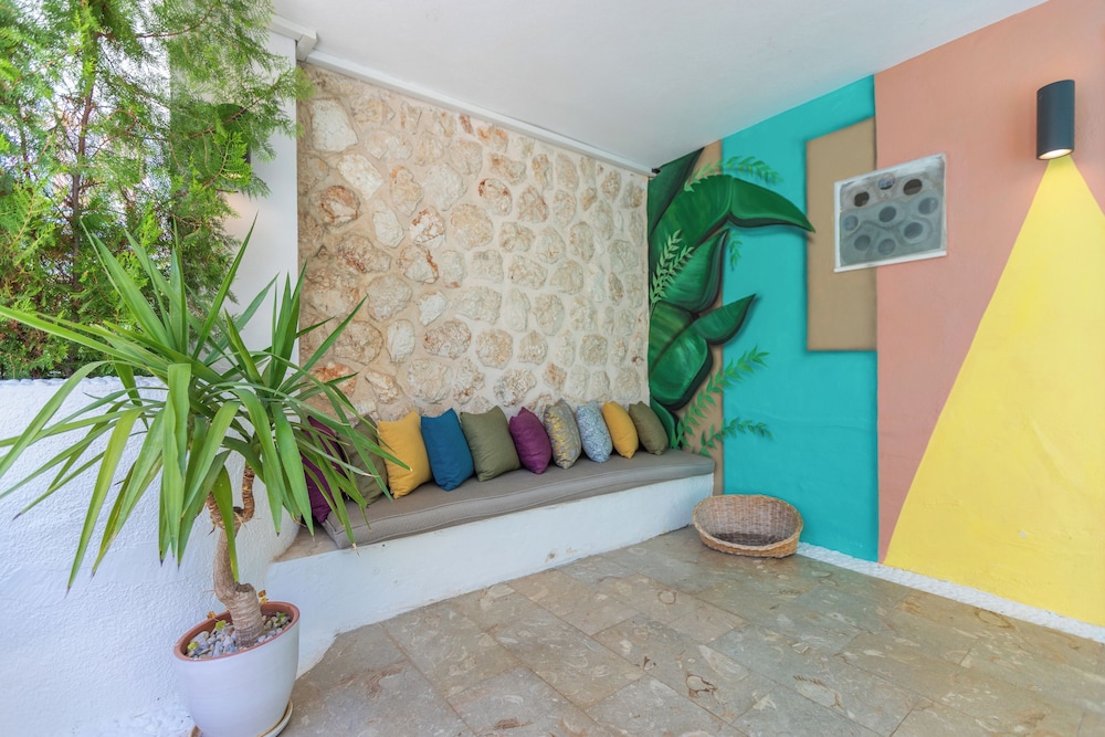Kalkan Saray Suites Hotel 5/74