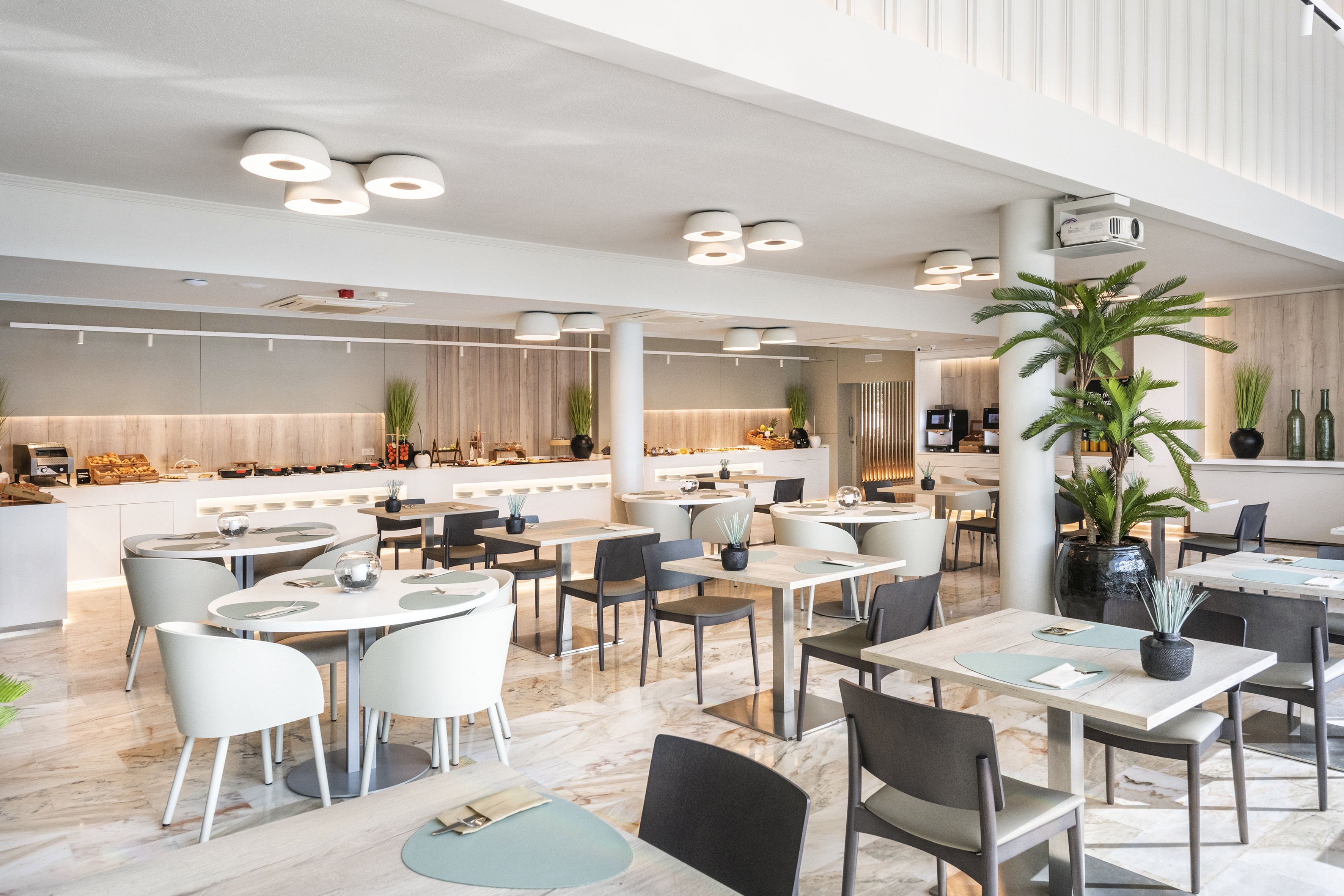Salles Hotel Ciutat Del Prat 46/71