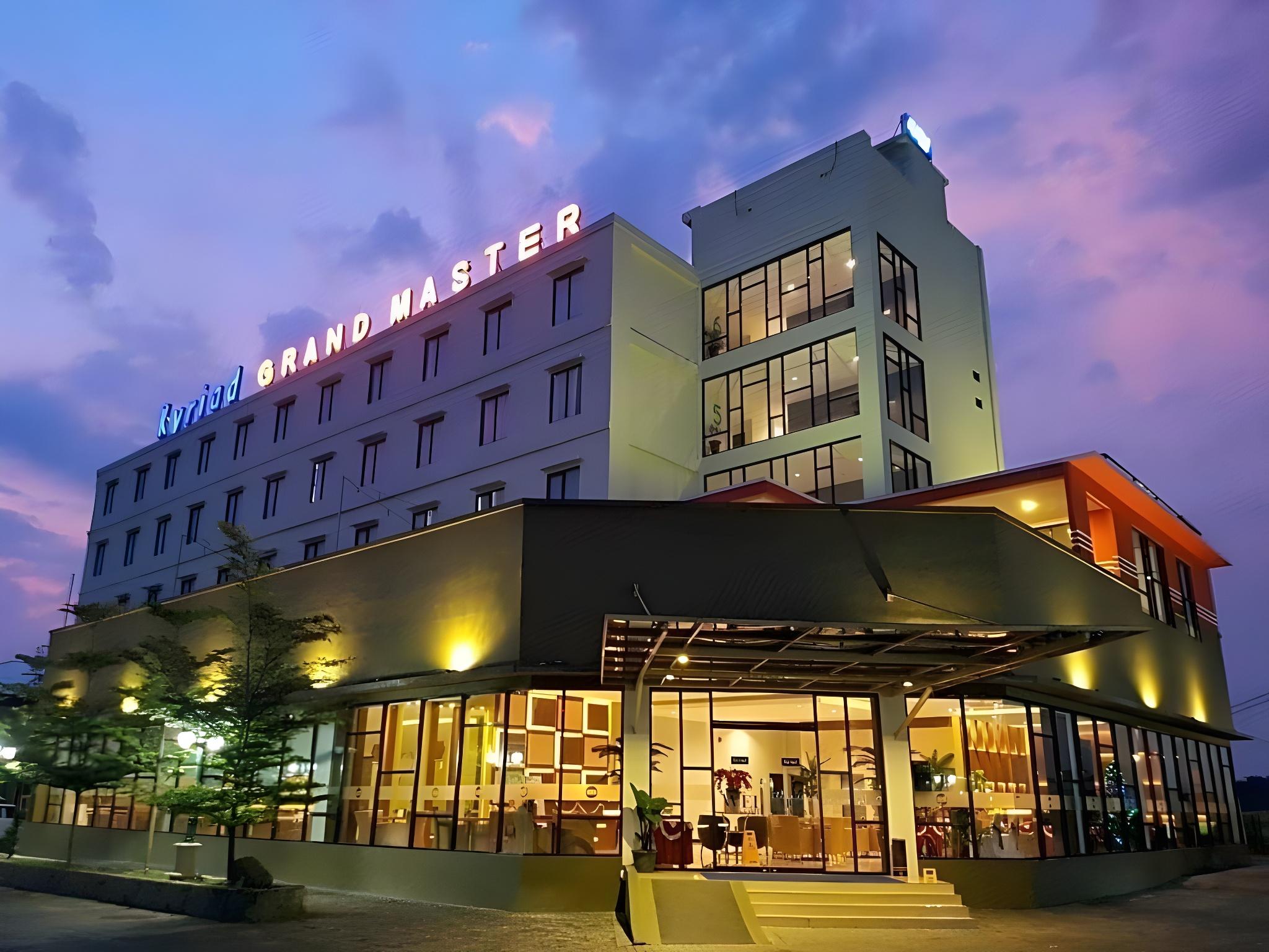 Grand Master Hotel Purwodadi 1/42