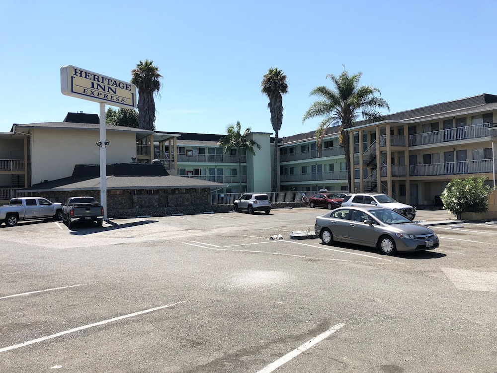 Heritage Inn Express Hayward 6/33