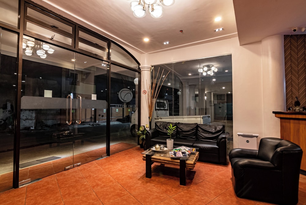 Kiwi Hotel 25/50