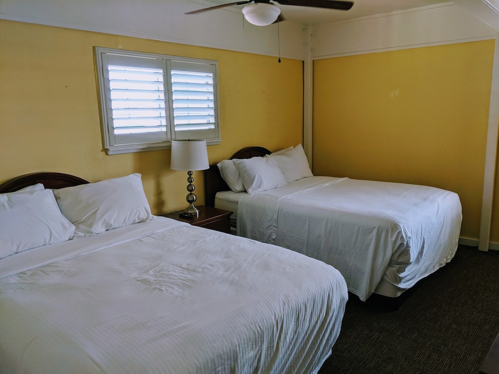 Seashell Village Resort 18/70