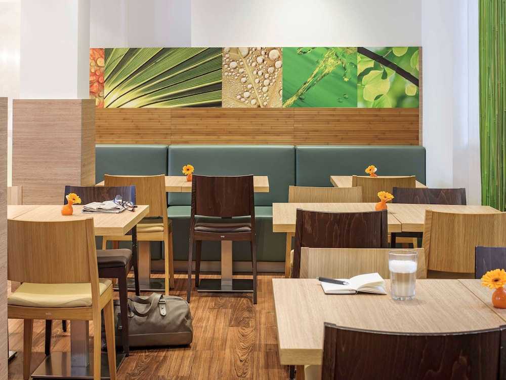 Ibis Dusseldorf Hauptbahnhof 48/67