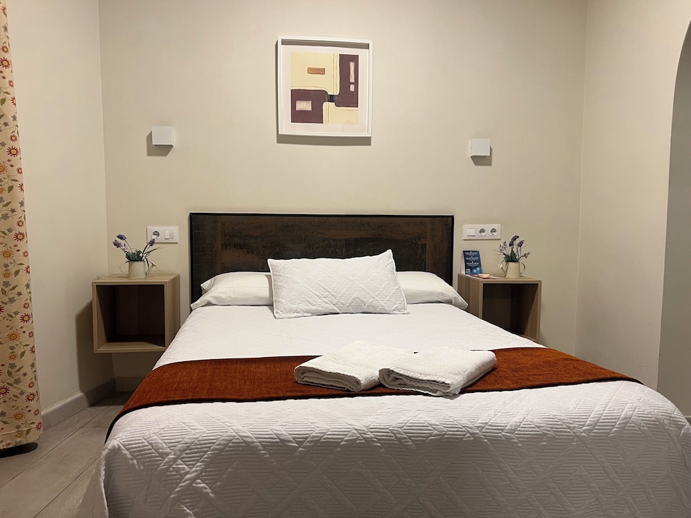 Room, Double Bed, Private Bathroom
