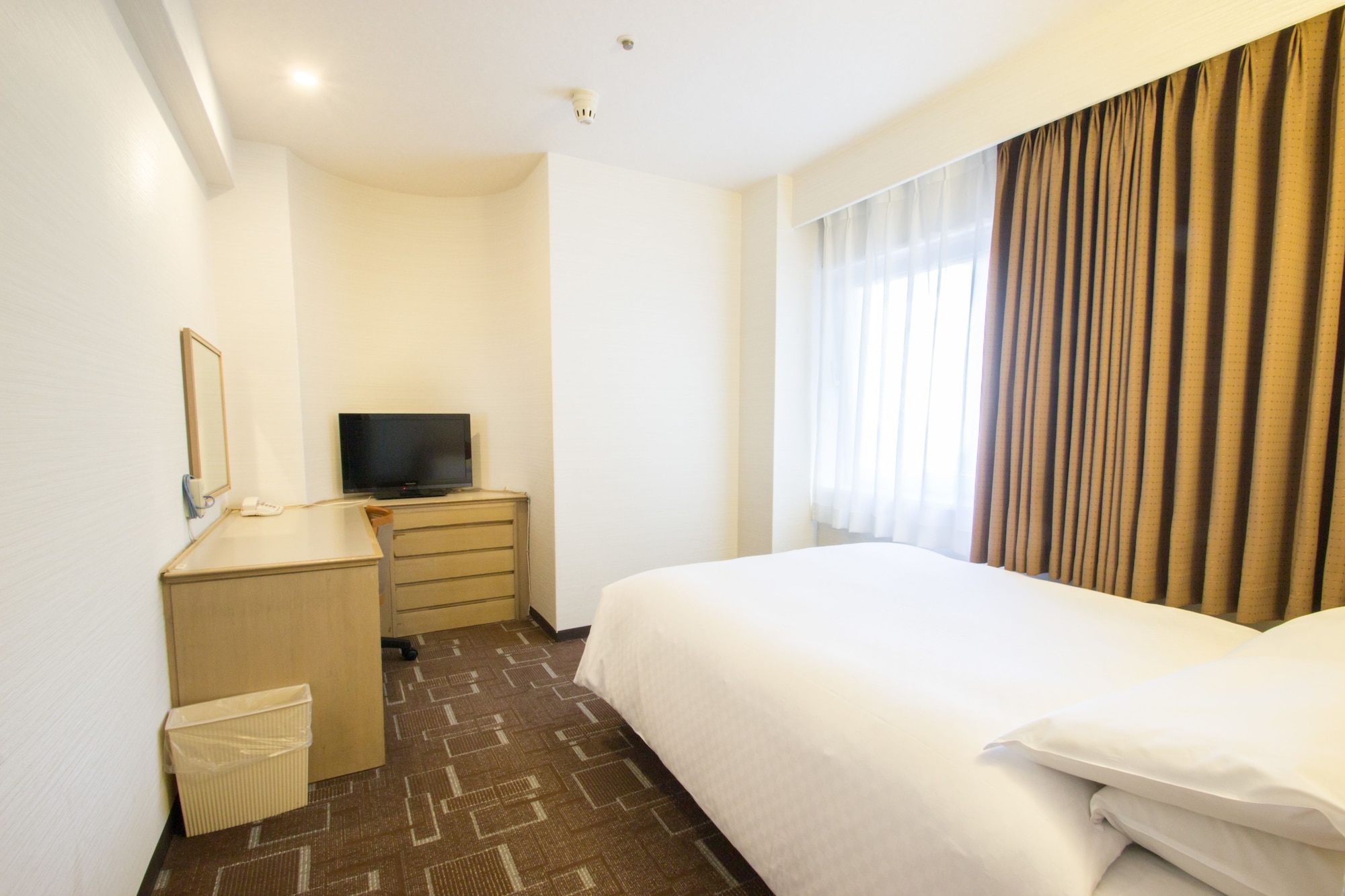 BASIC, DOUBLE BED, SMOKING