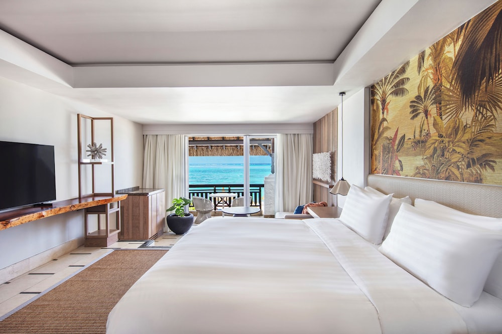 Coral, King Bed, Ocean View