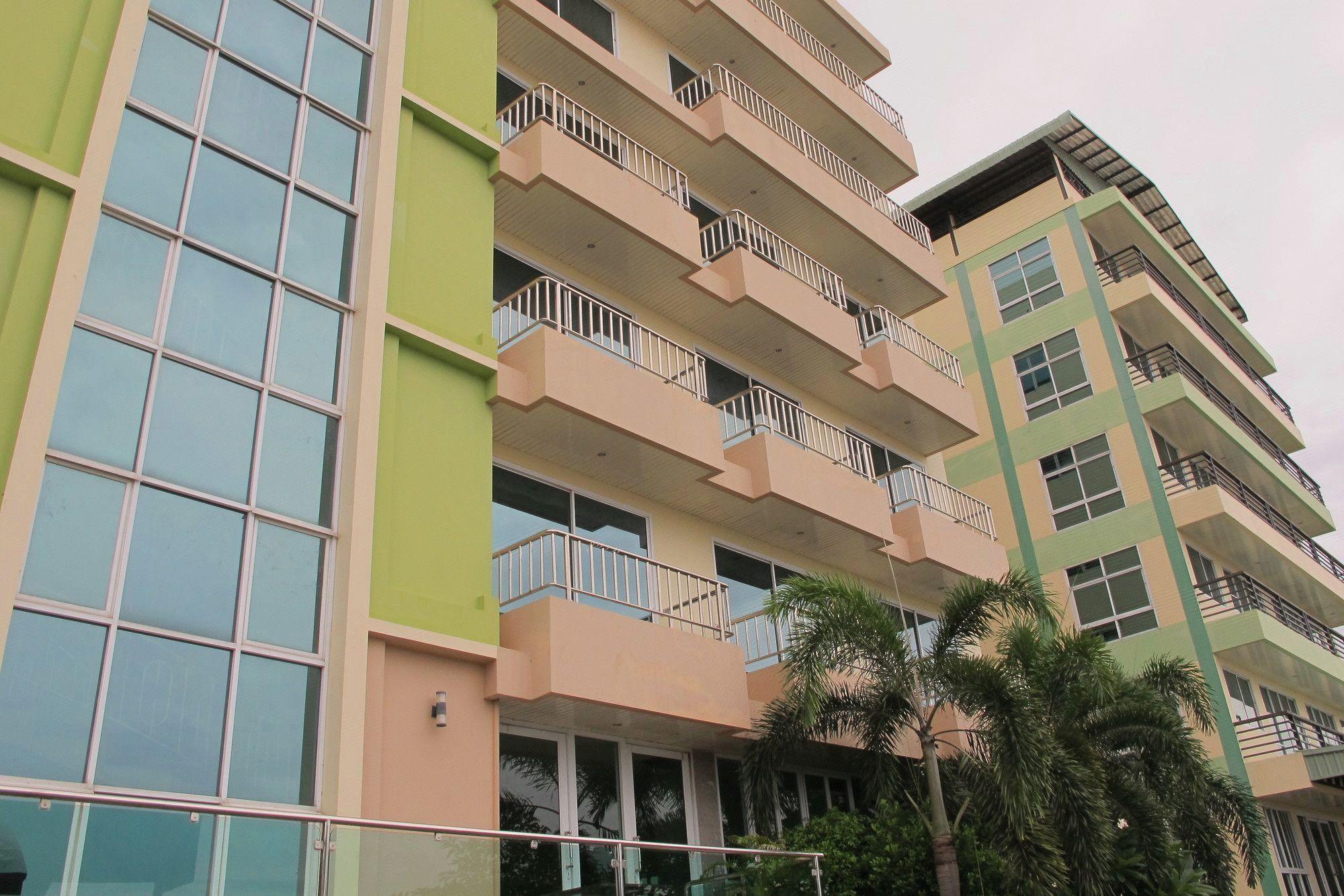 Chateau Vista Serviced Apartment 77/88