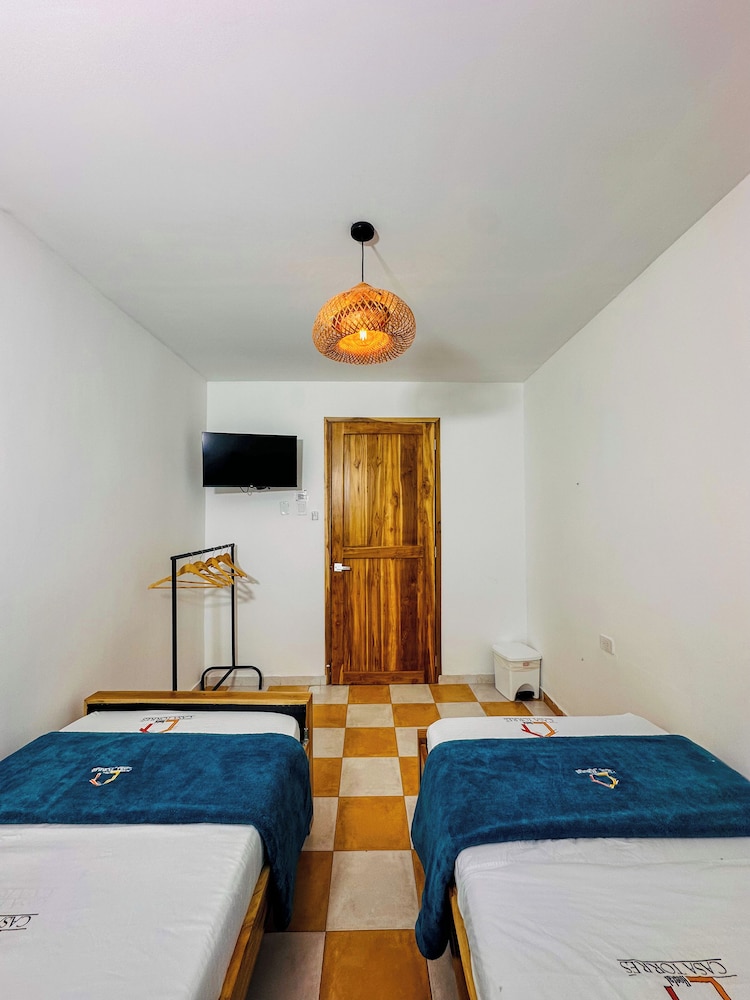 FEMALE DORM, TWIN BEDS, SHARED BATHROOM