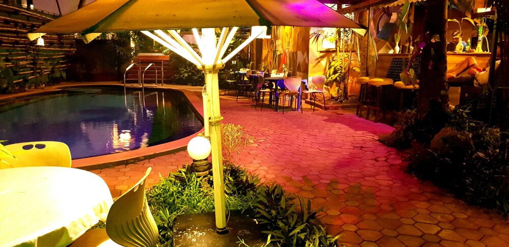 The Camelot Beach Resort 18/23