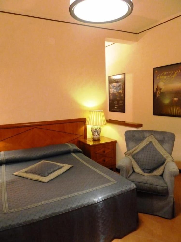 Albergo Reggio 44/63