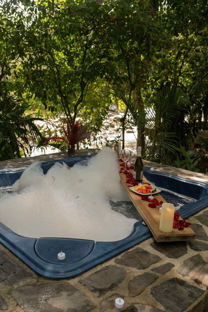 Kantawa Hotel Spa 44/70