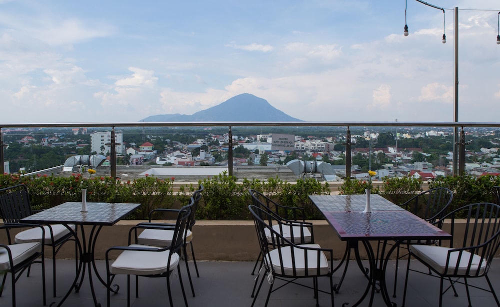 Sunrise Hotel Tay Ninh 39/50
