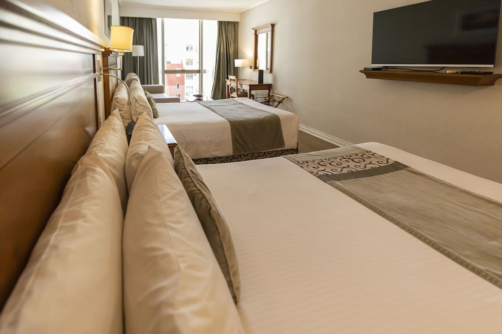 غرفة ديلوكس بسريرين مزدوجين بحوض جاكوزي، Blank Hotel Recoleta 4/8