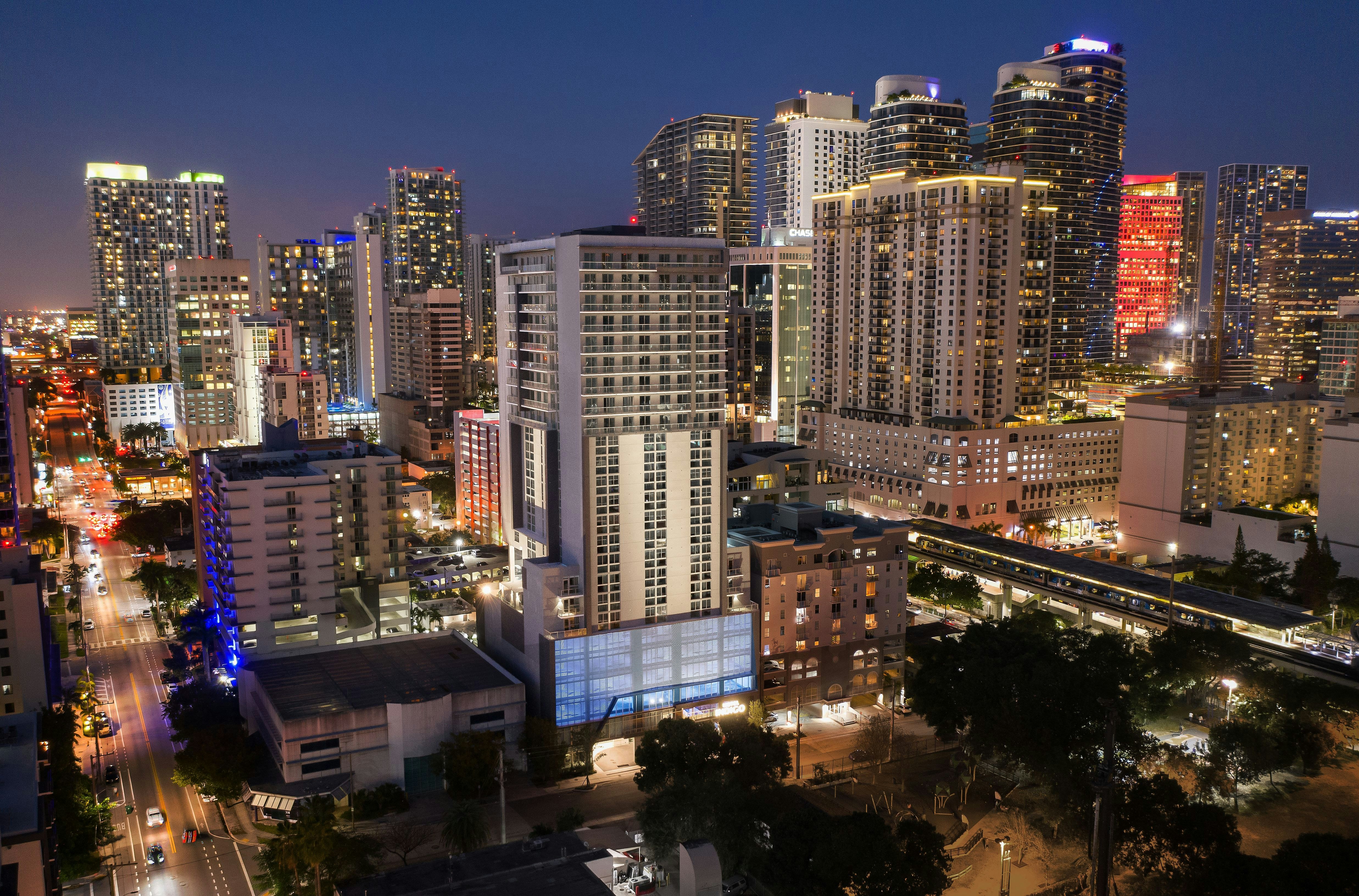Hotel Indigo Miami Brickell 74/77