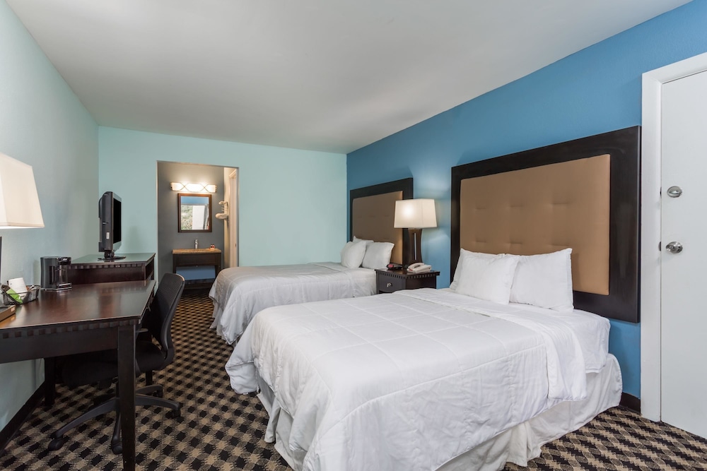 Days Inn by Wyndham Salisbury 10/26