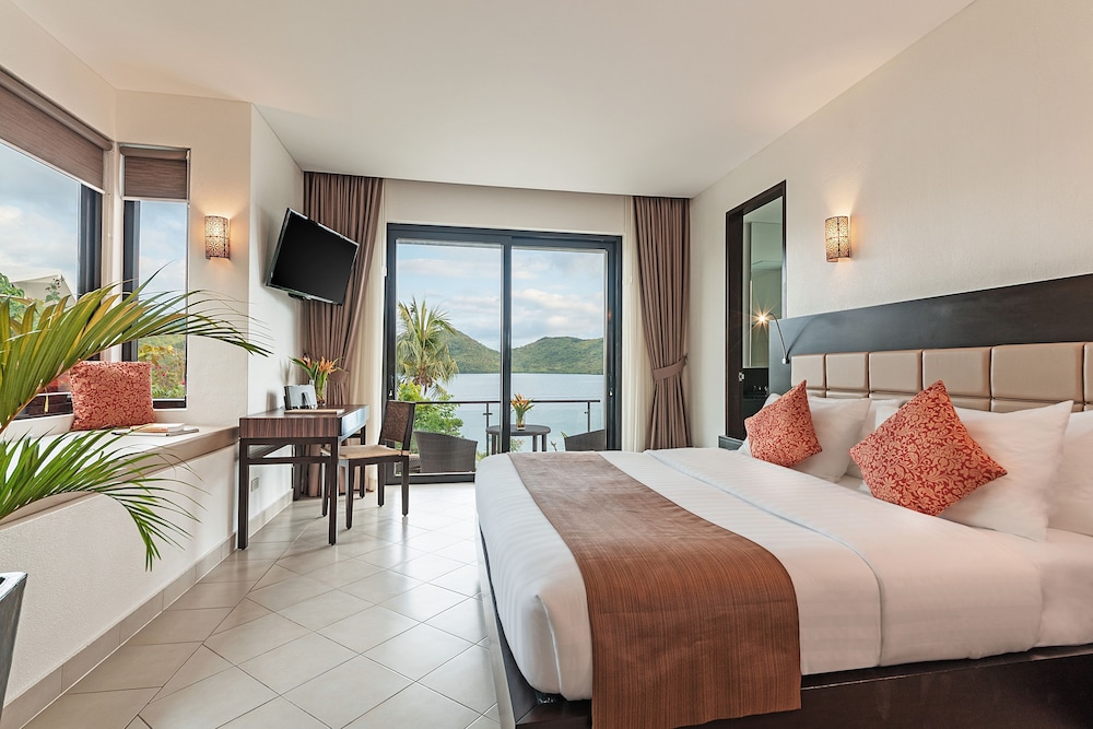Busuanga Bay Lodge 5/47