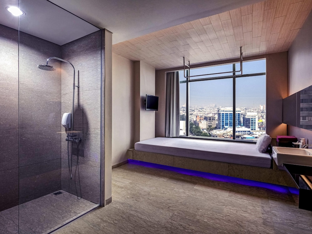 Grand Mercure Jakarta Harmoni 33/68