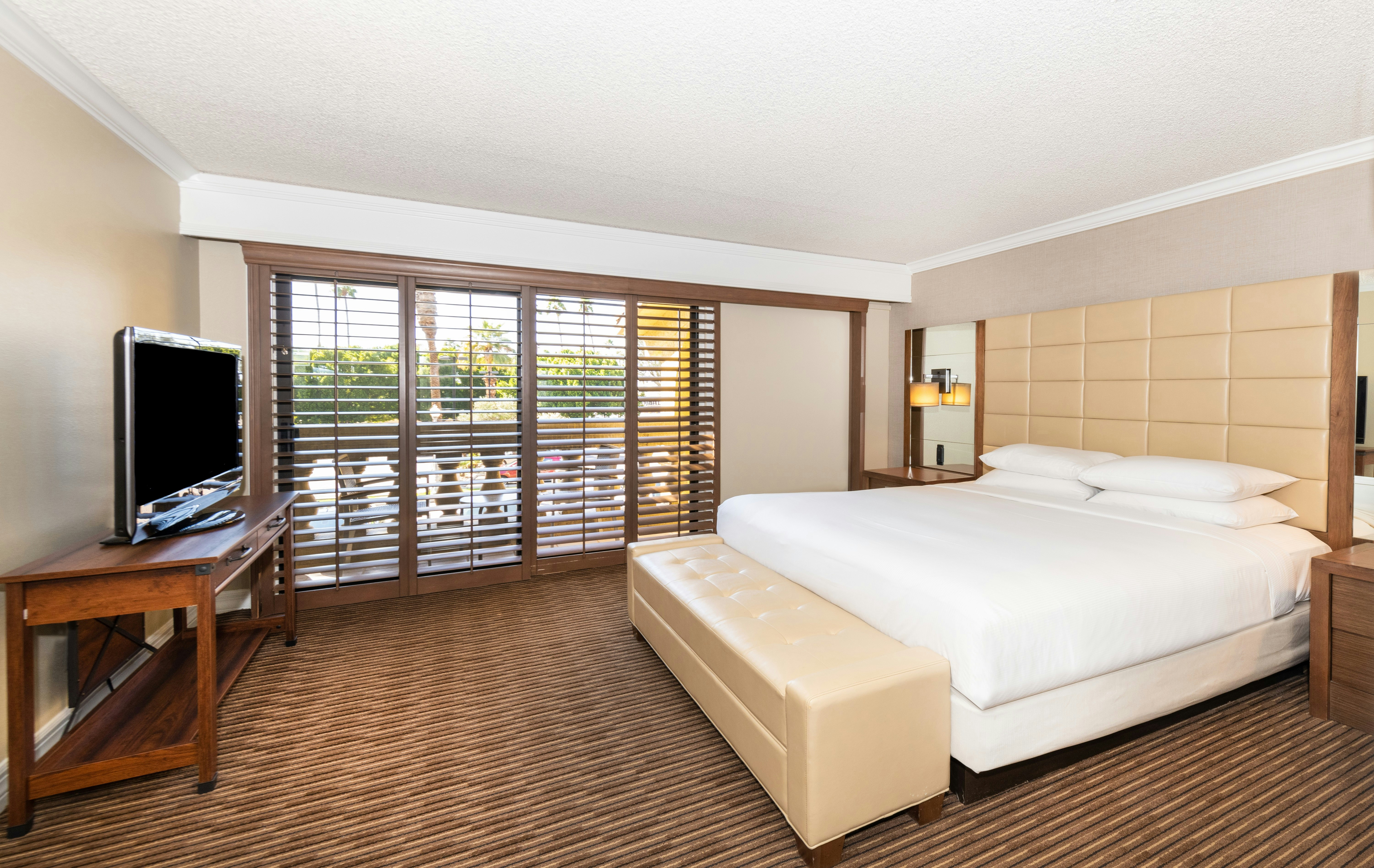 Agave, Ambassador, Suite, King Bed