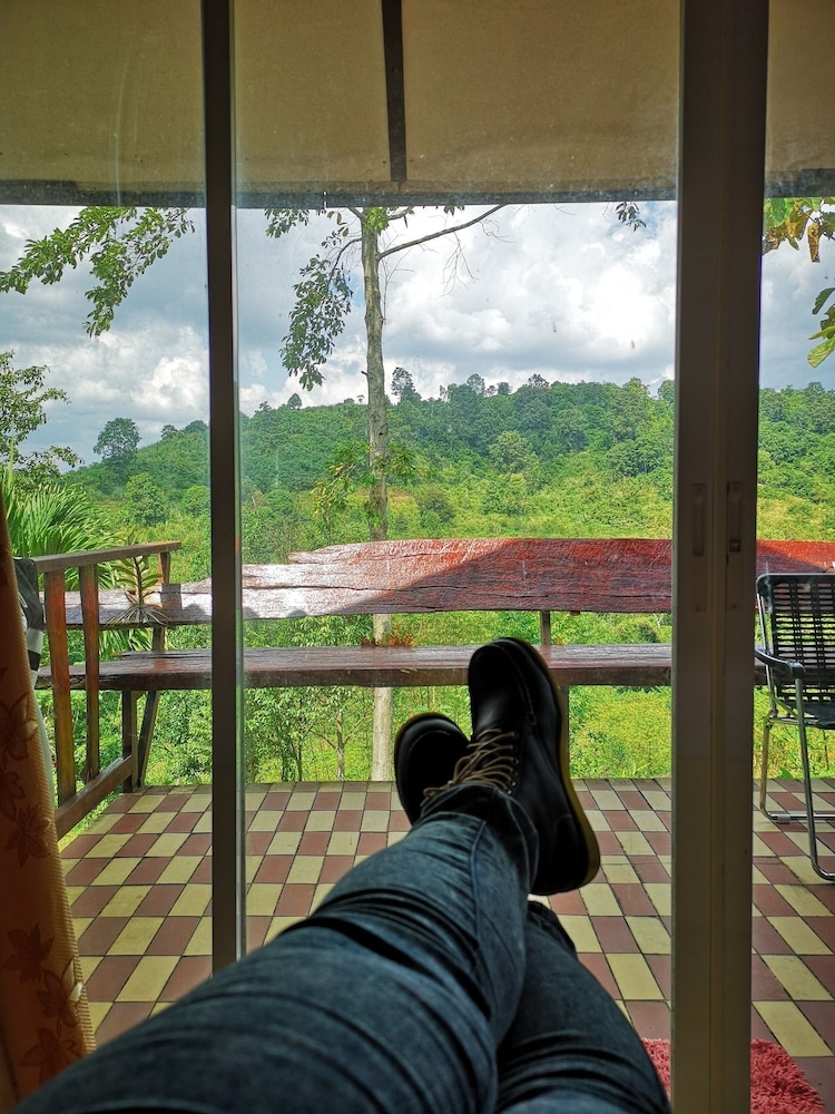 Klong Sai Hills Resort 8/16