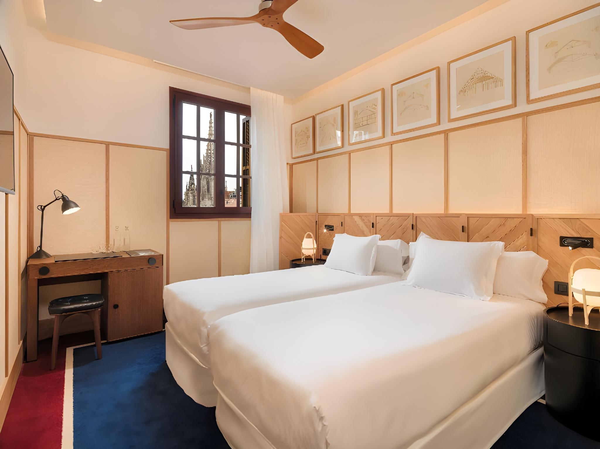 Barcelona, Classic, Queen and Twin Beds