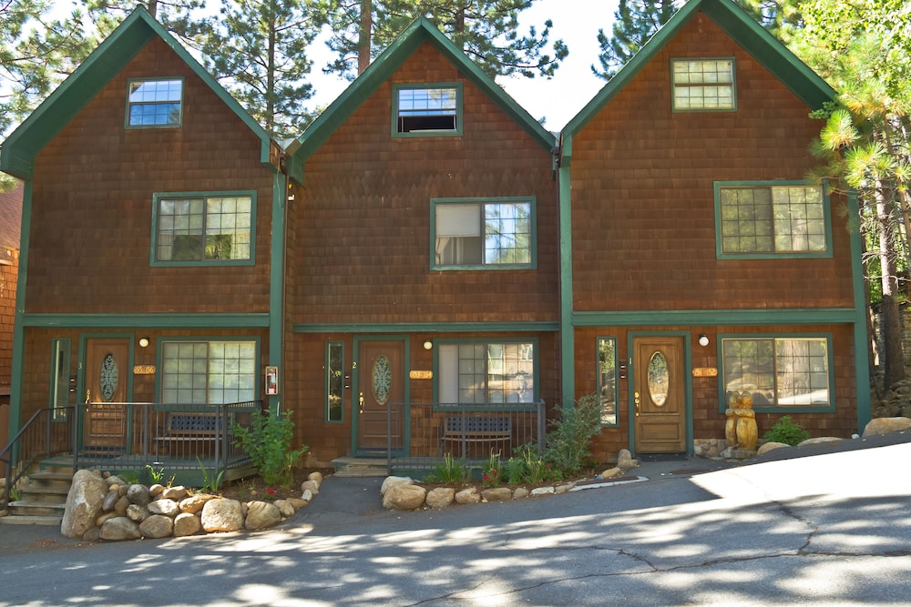 North Lake Lodges 3/50