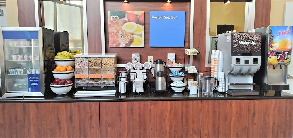 Comfort Inn & Suites Near Universal - N. Hollywood - Burbank 41/68