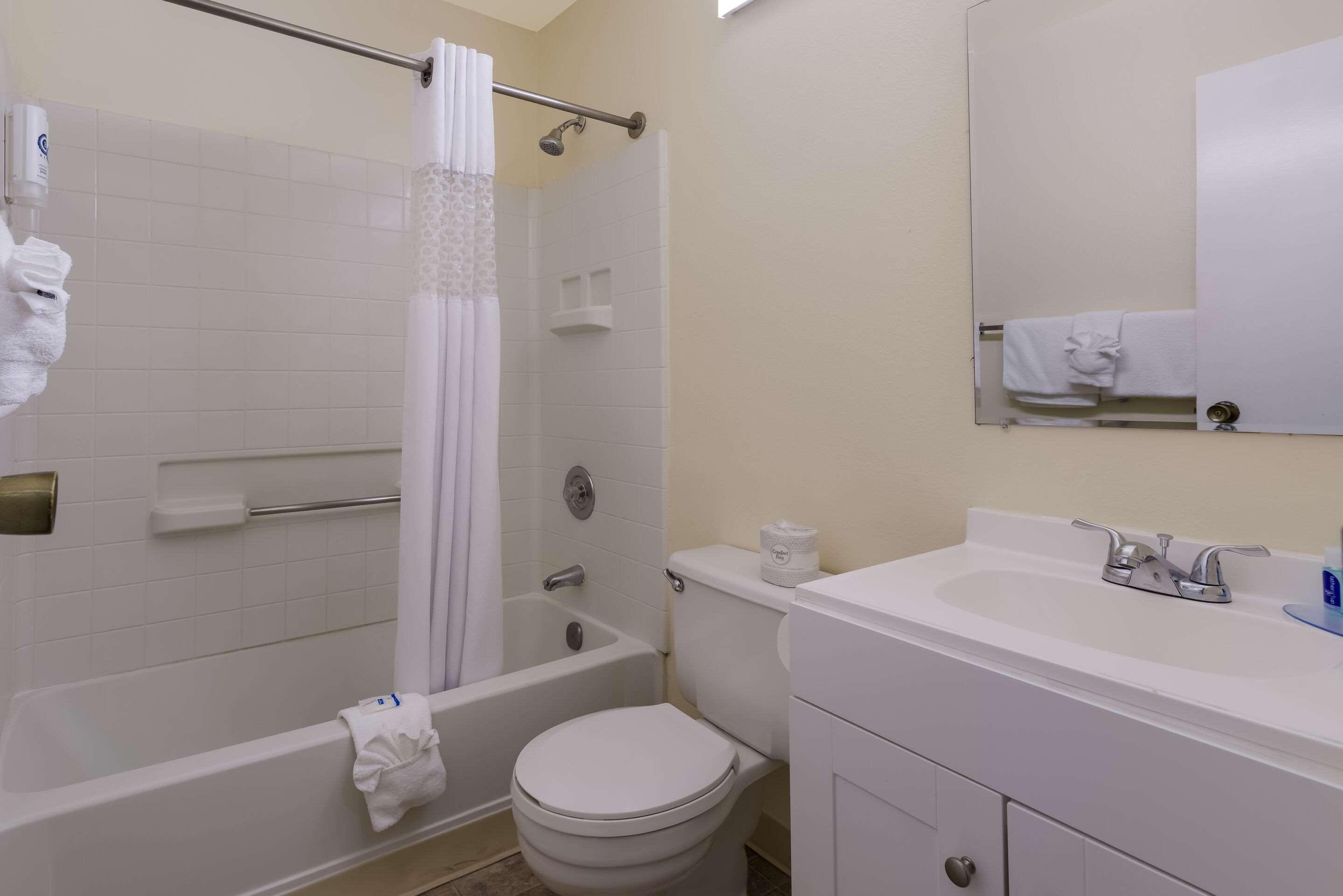 غرفة بسرير كوين، Rodeway Inn Livermore 5/7