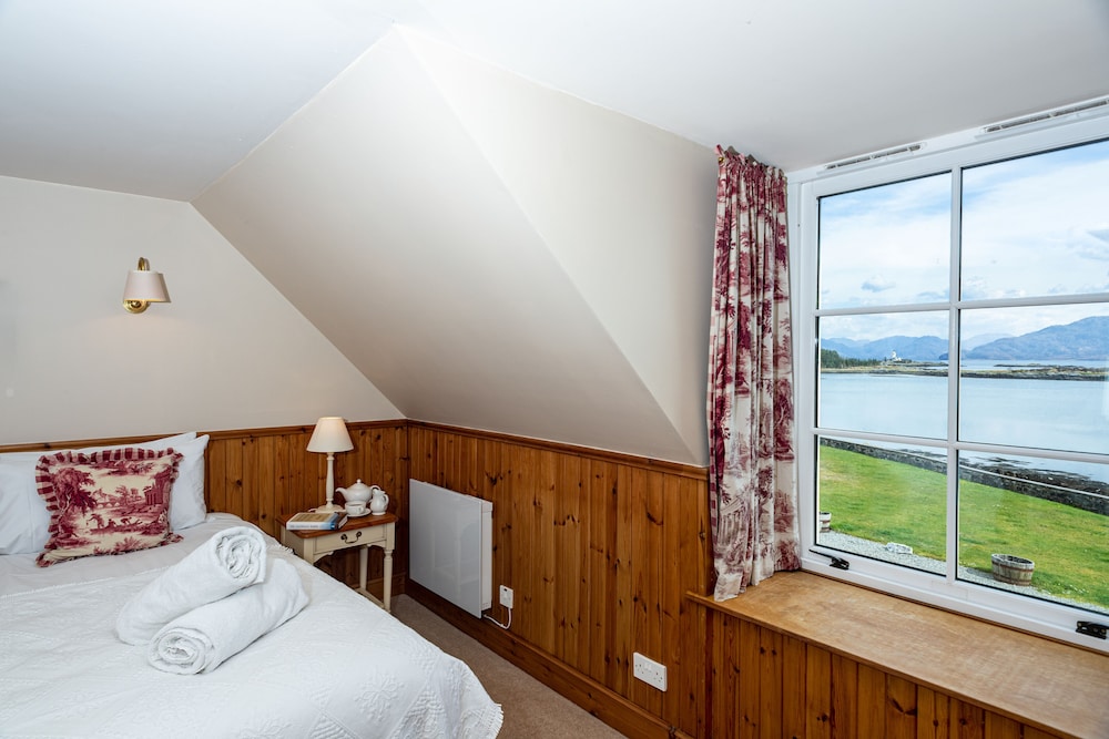 Eilean Iarmain Hotel 13/35
