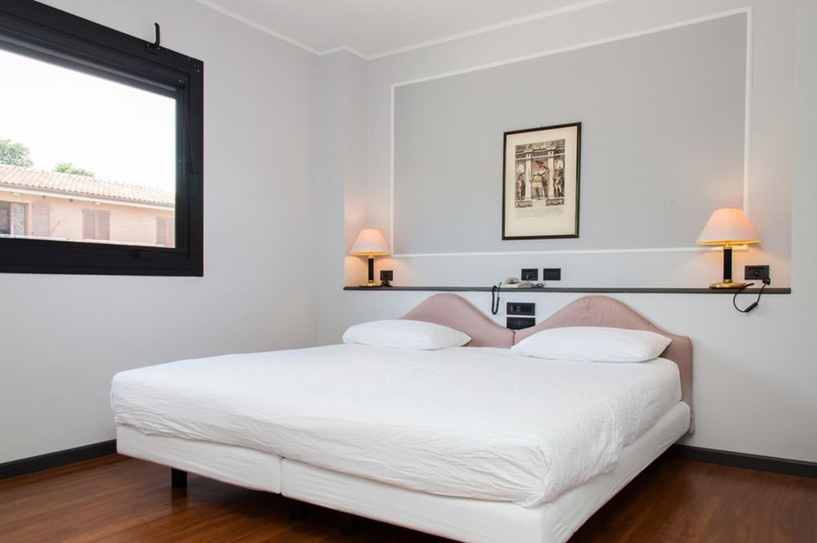 Mamiani Hotel 4/36