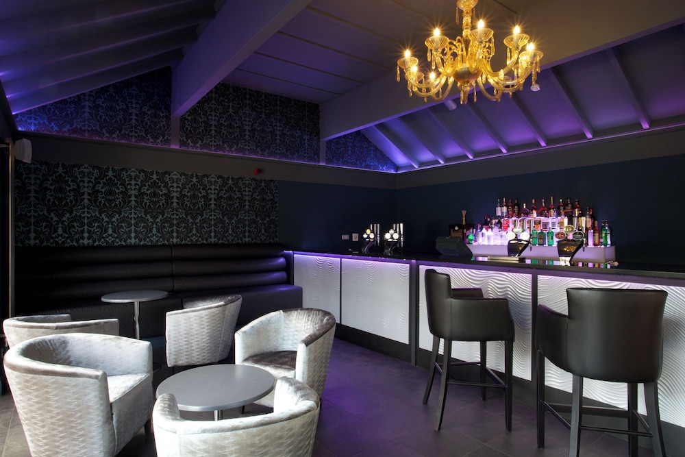 Marwell Hotel 44/60