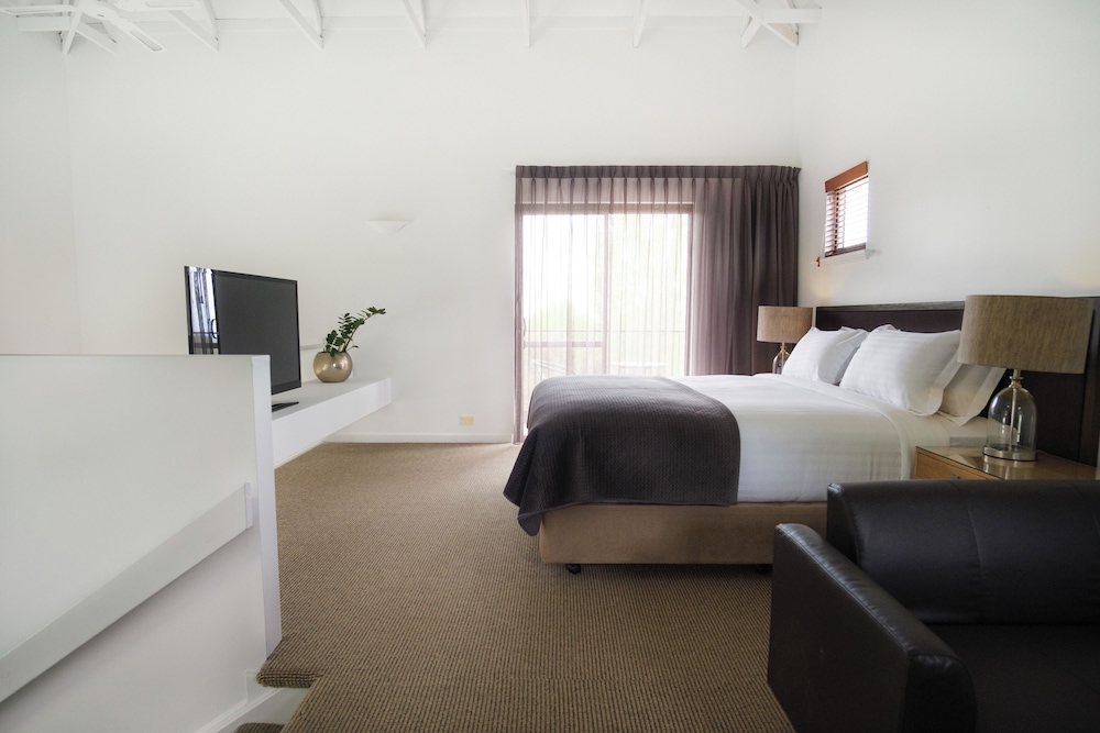 Chimes Spa Retreat 7/50