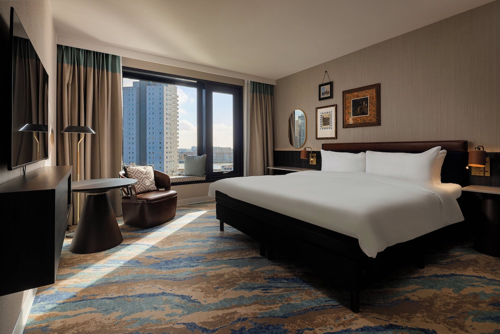 Spa, Suite, King Bed