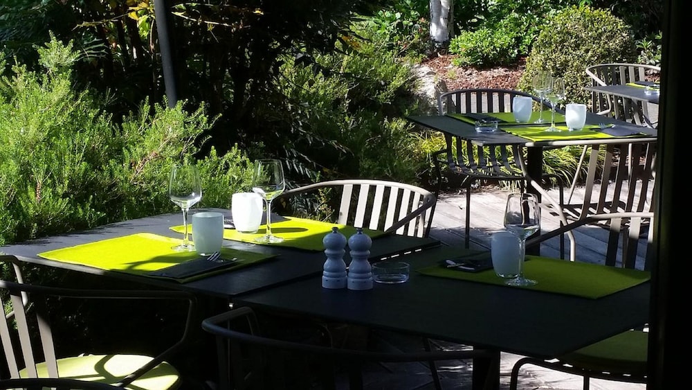 Golfe Hotel 38/54