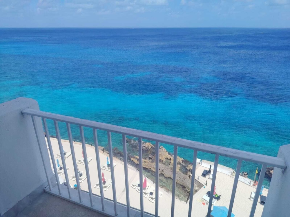 Coral Princess Hotel & Dive Resort 9/78