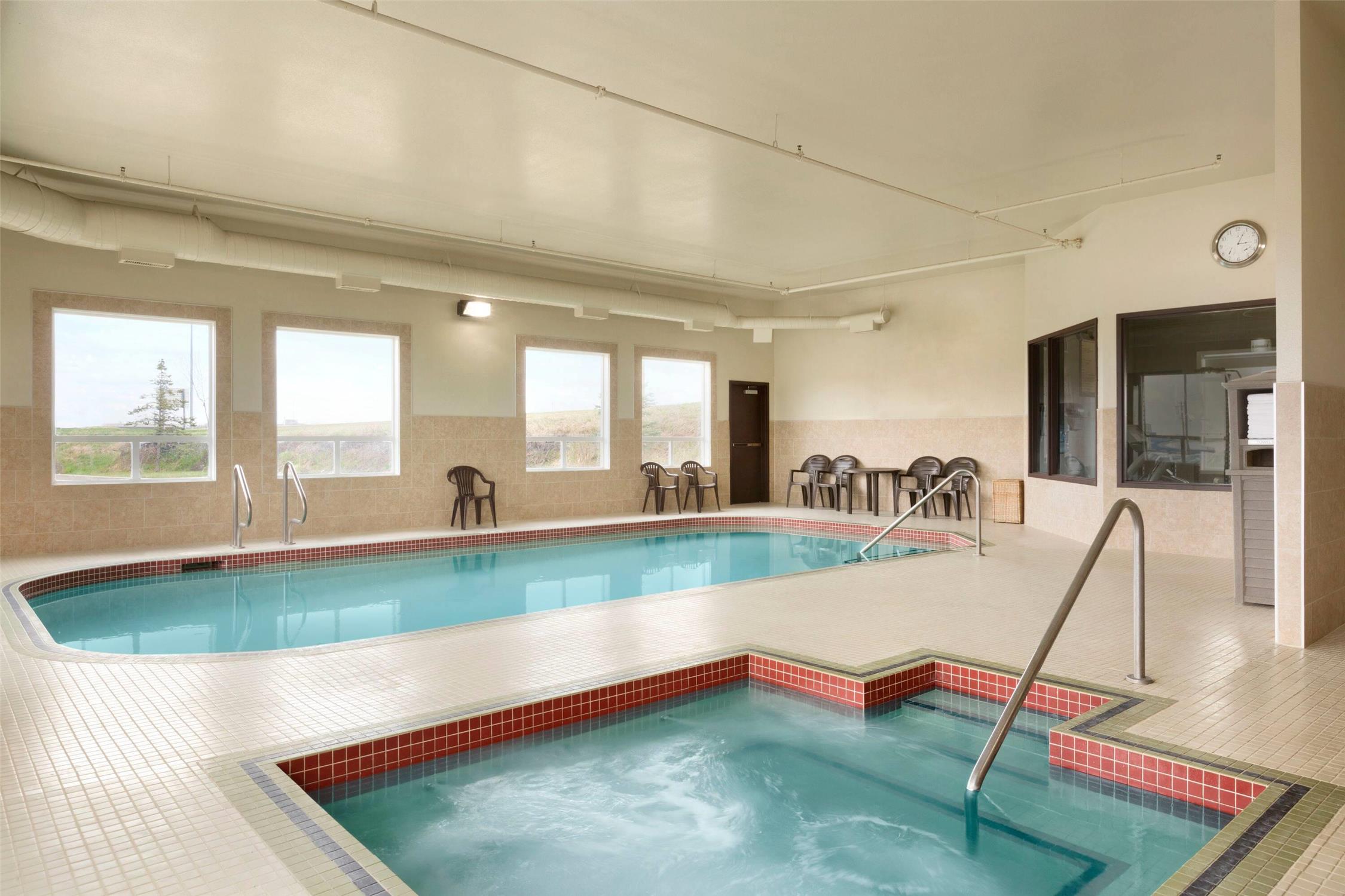 Days Inn By Wyndham Innisfail 6/13