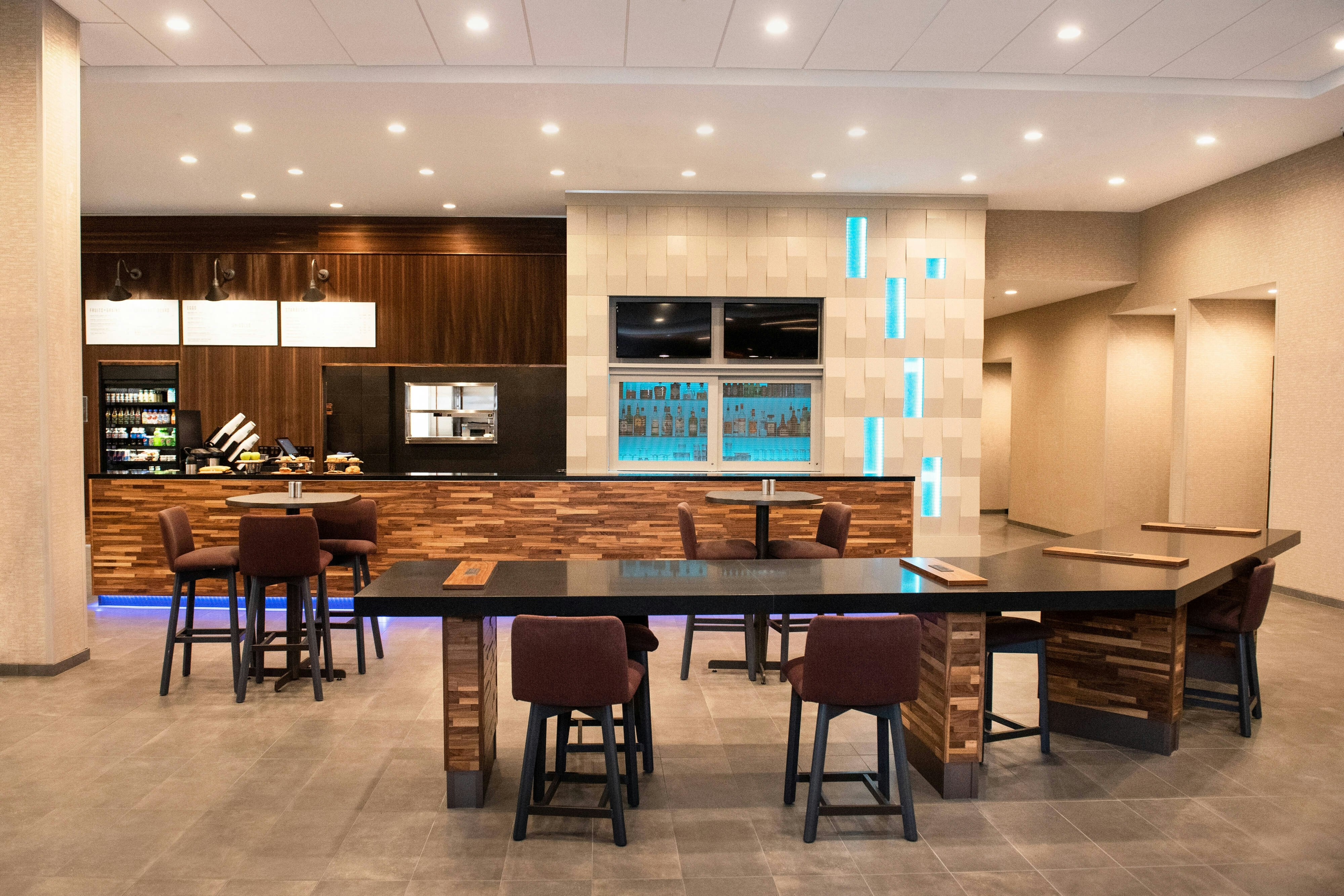 Courtyard by Marriott Mesa at Wrigleyville West 15/22