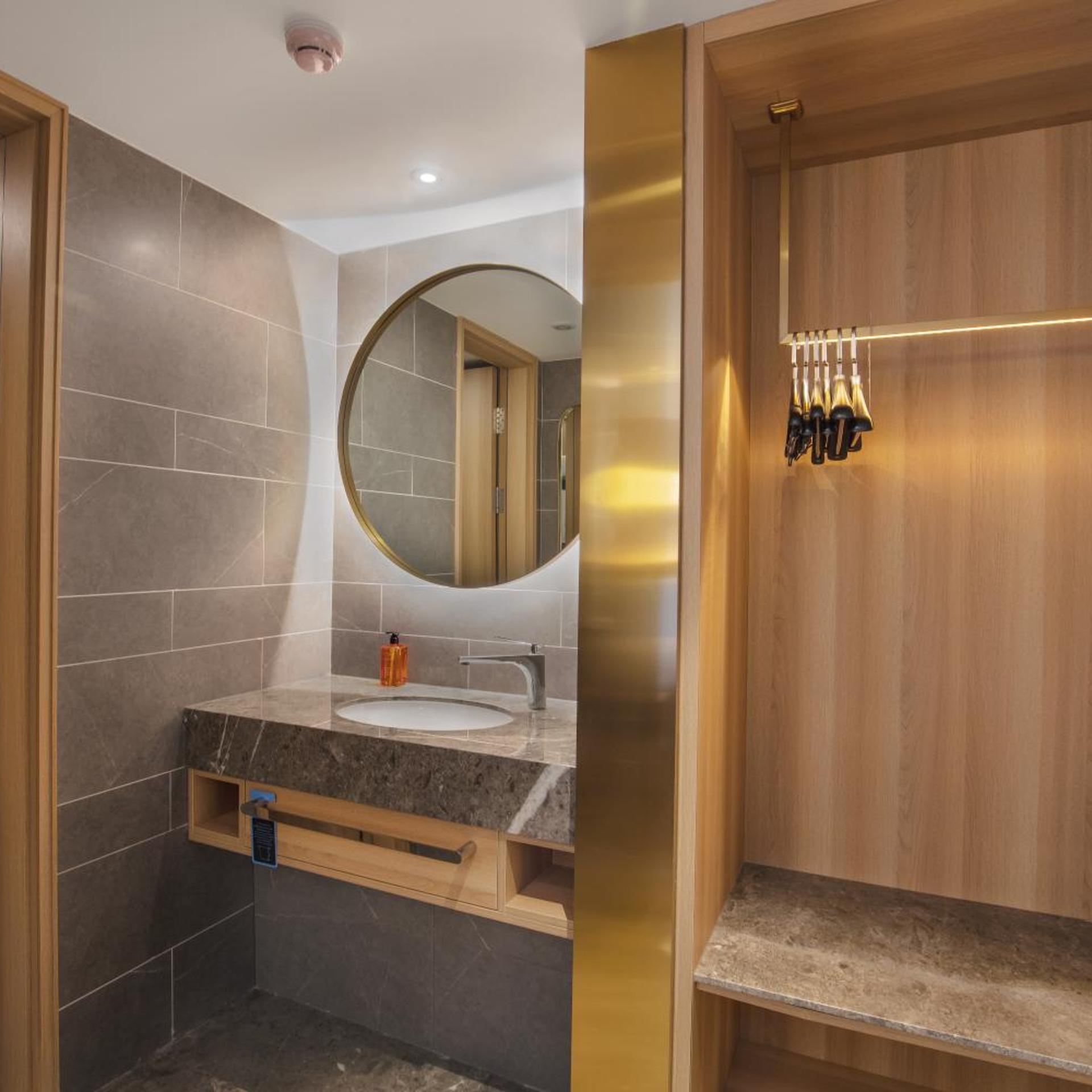 Orange Hotel (Beijing Yansha Liangma River) 48/50