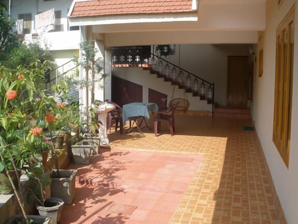JUNGLE PALACE HOMESTAY 39/46