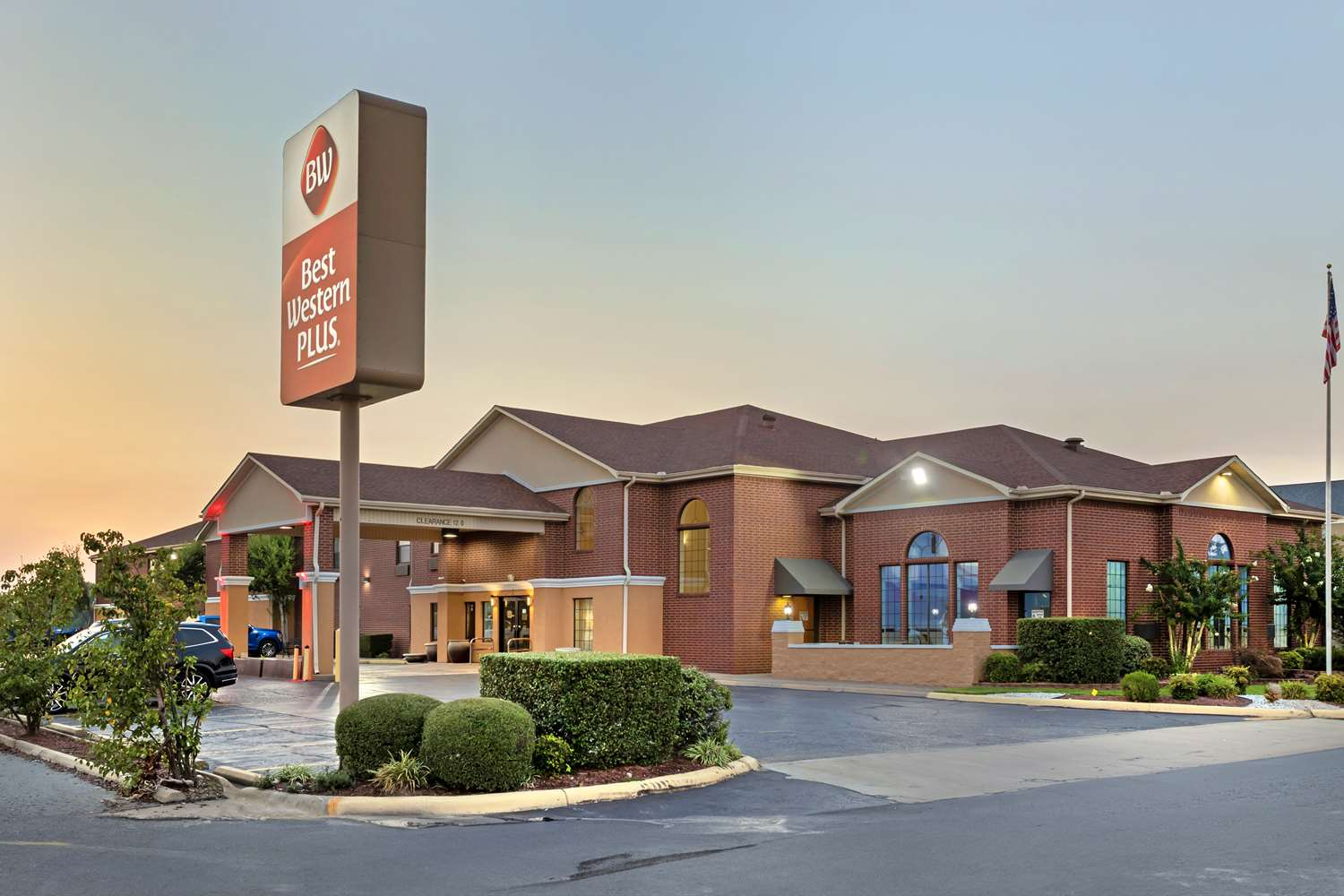 Best Western Plus Lonoke Hotel 2/32